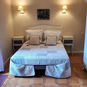 https://domaine-du-bois-damont.fr-provencehotel.com