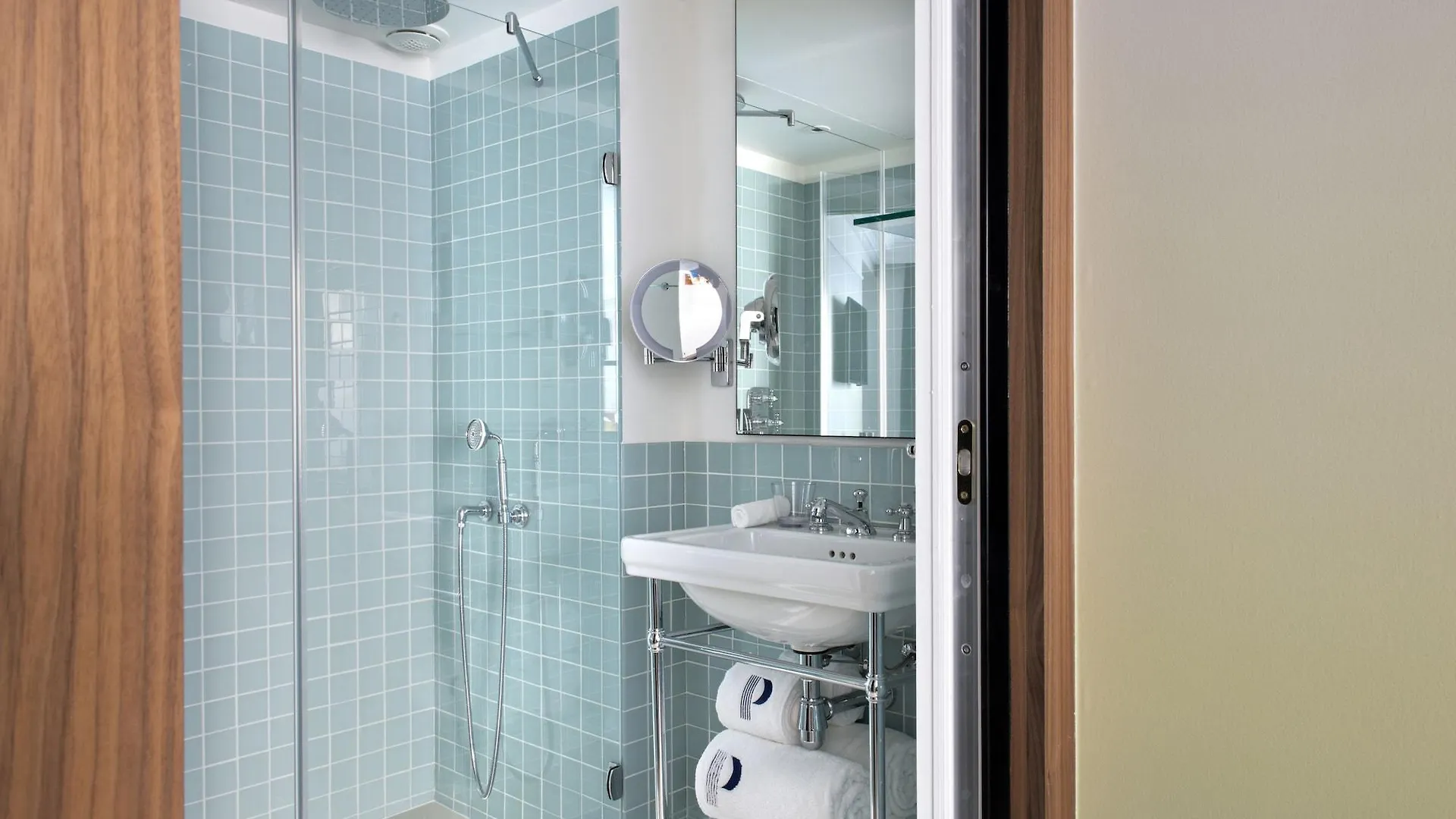 Hotel Parister Piscine & Spa